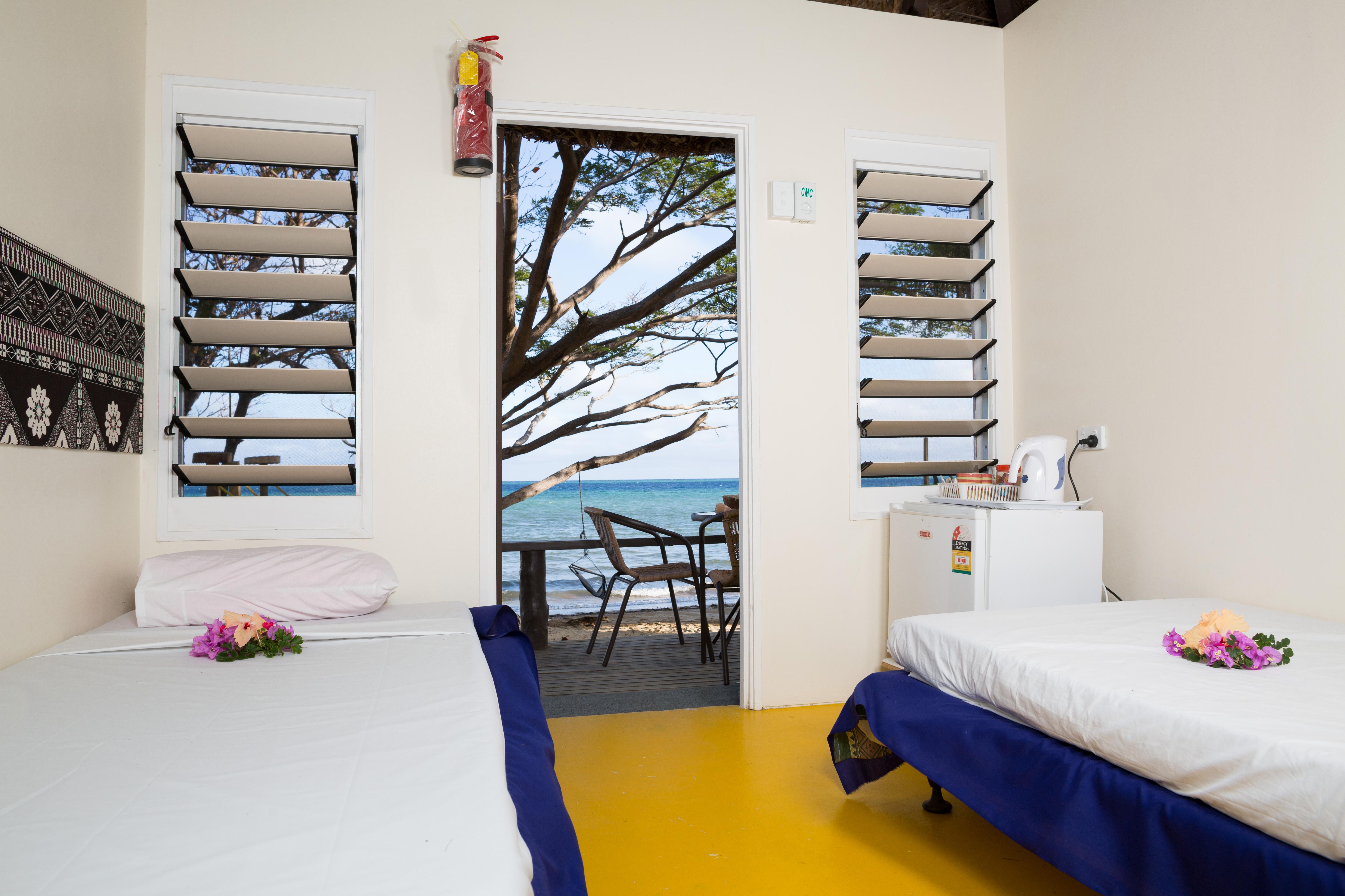 Funky Fish Beach & Surf Resort Solevu Eksteriør bilde